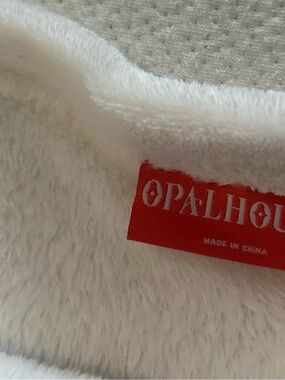 Opalhouse White Faux Fur Throw with Red Logo Tag